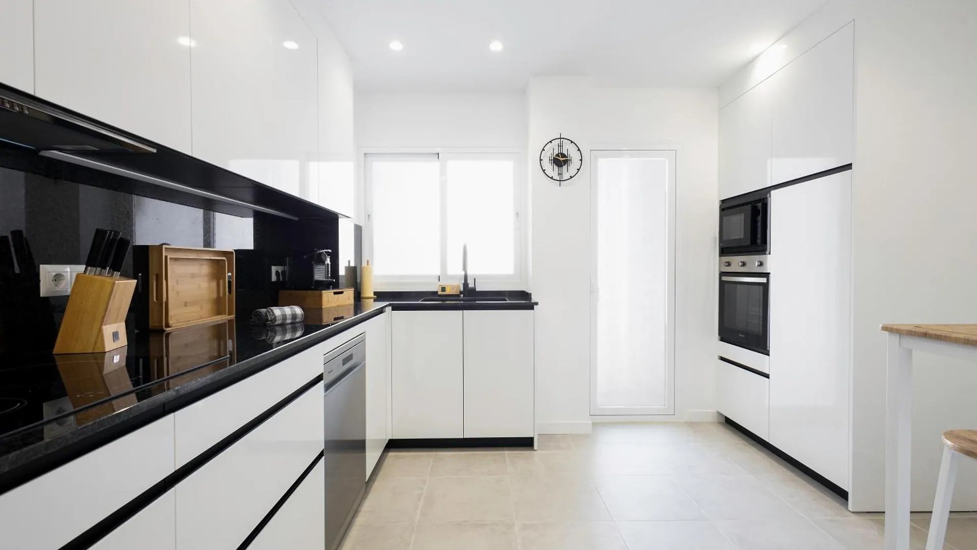C37 City Views - Comfort & Design Malaga Apartment