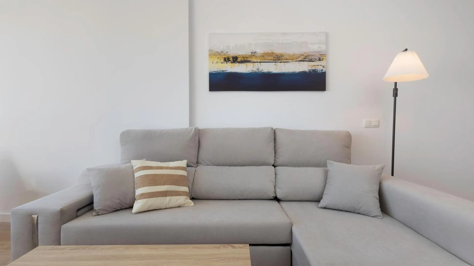 C37 City Views - Comfort & Design Malaga Apartment
